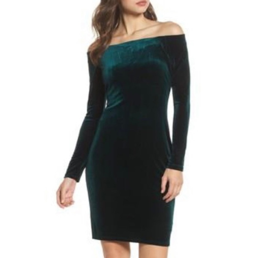 Eliza J Emerald Green Off-The-Shoulder Velvet Mini Sheath Dress